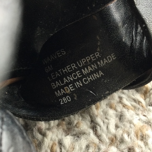 Steve Madden leather platform wedge sandals black with striped bottoms size 6m - Picture 11 of 11